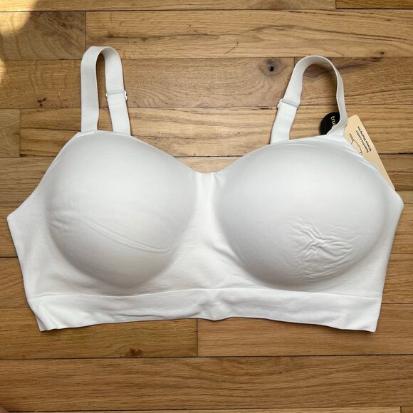 NEW TrueKind Women's 2XL Supportive Comfort Wireless Shaping Bra White Flaw - Picture 1 of 11